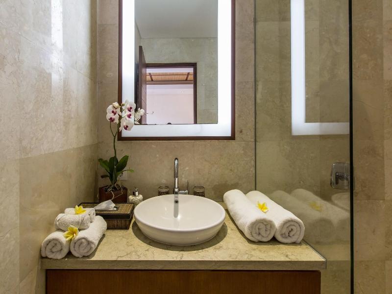 Beautiful Bali Villas - 6 Mins Walk To The Beach image