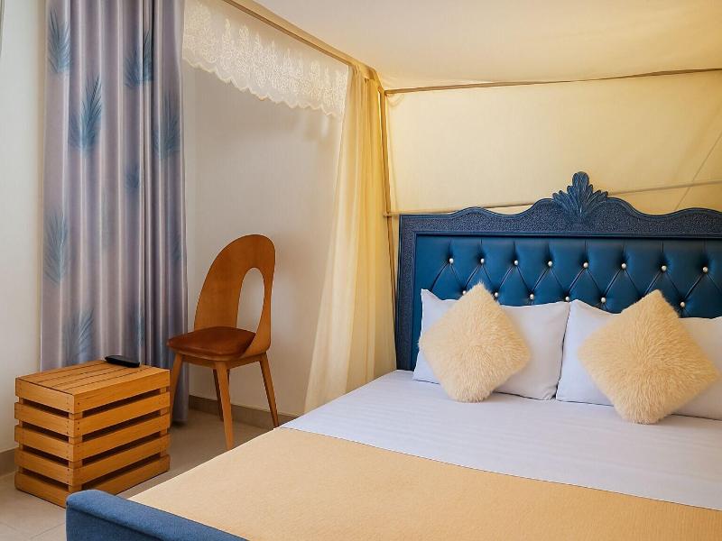 Noaz Hotel image