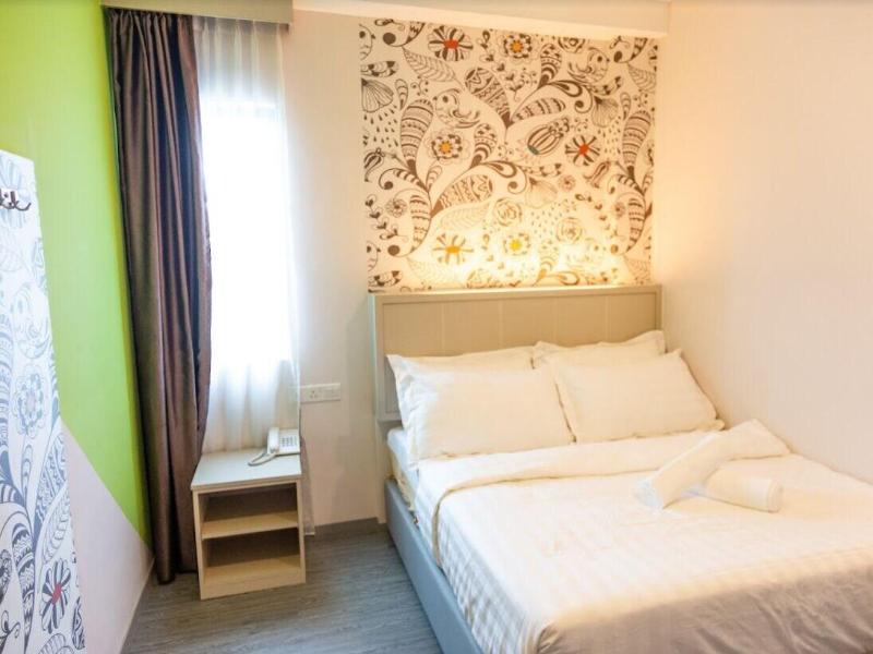 The Crown Hotel Klia image