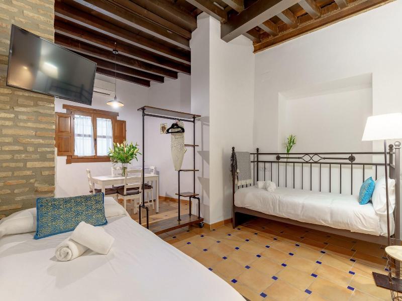 Suites Casa De Las Columnas image