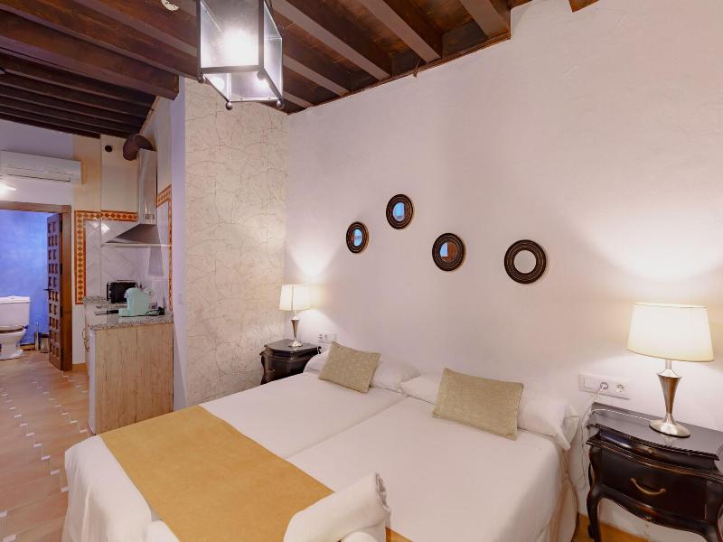 Suites Casa De Las Columnas image