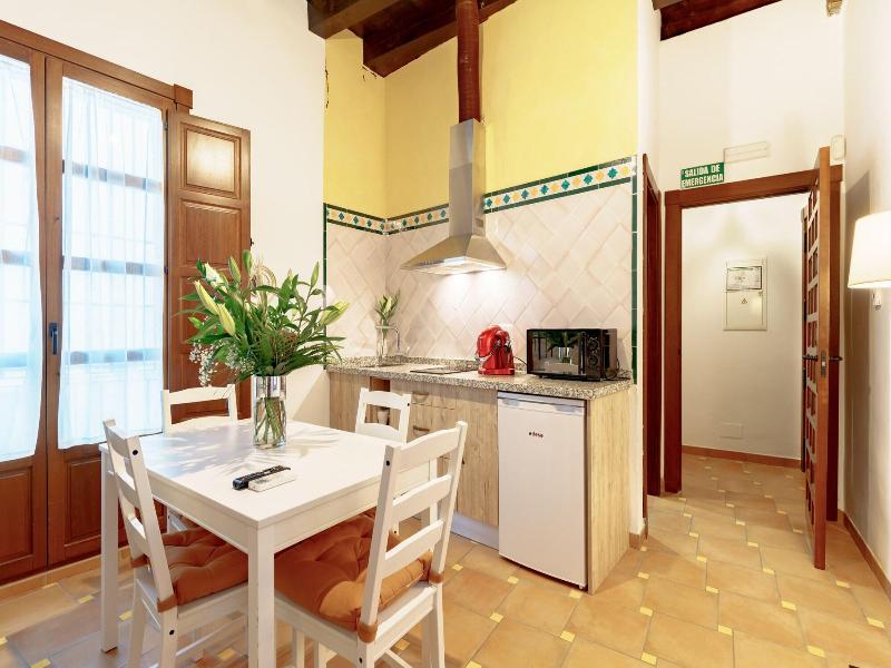 Suites Casa De Las Columnas image