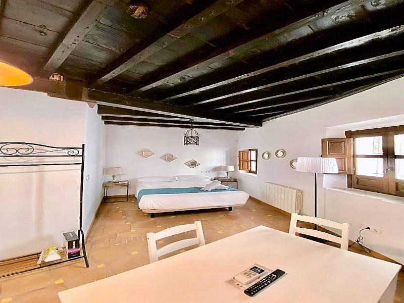 Suites Casa De Las Columnas image