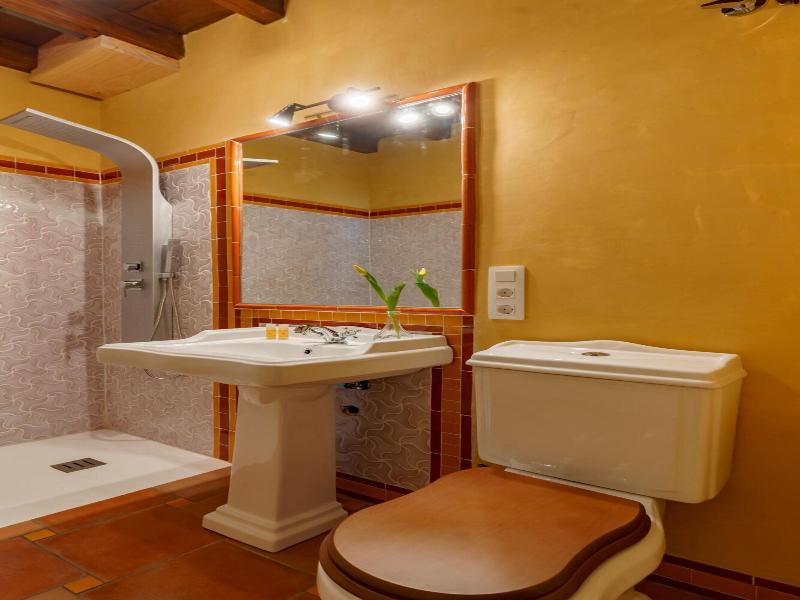 Suites Casa De Las Columnas image