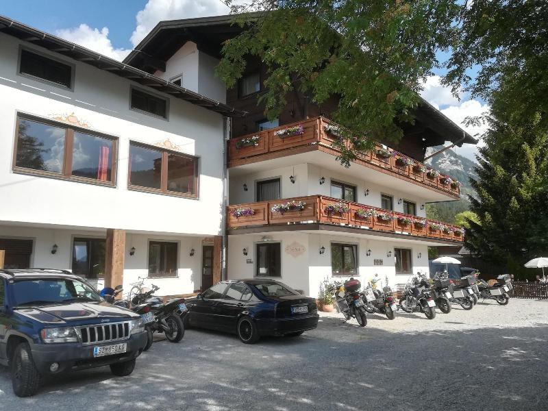 B&b Der Tiroler image