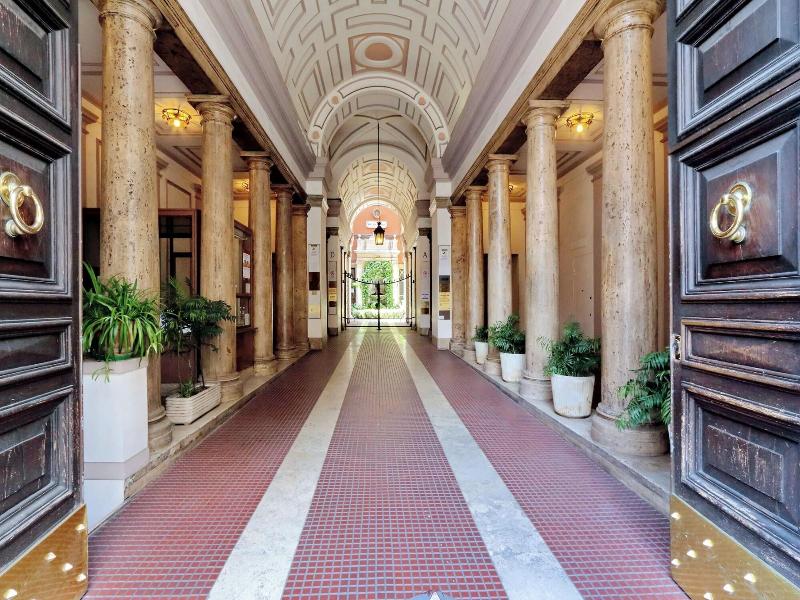 Velia Relais image