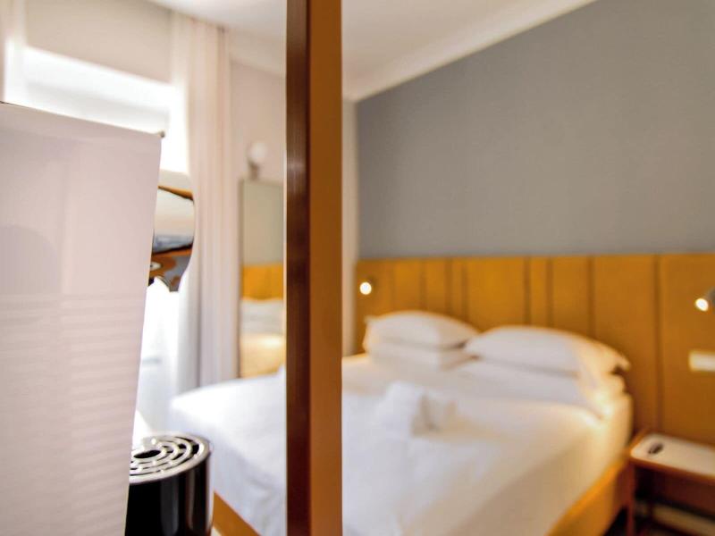 Velia Relais image
