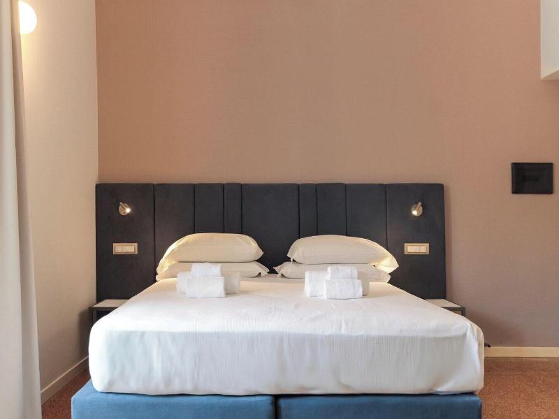 Velia Relais image
