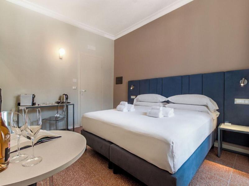 Velia Relais image