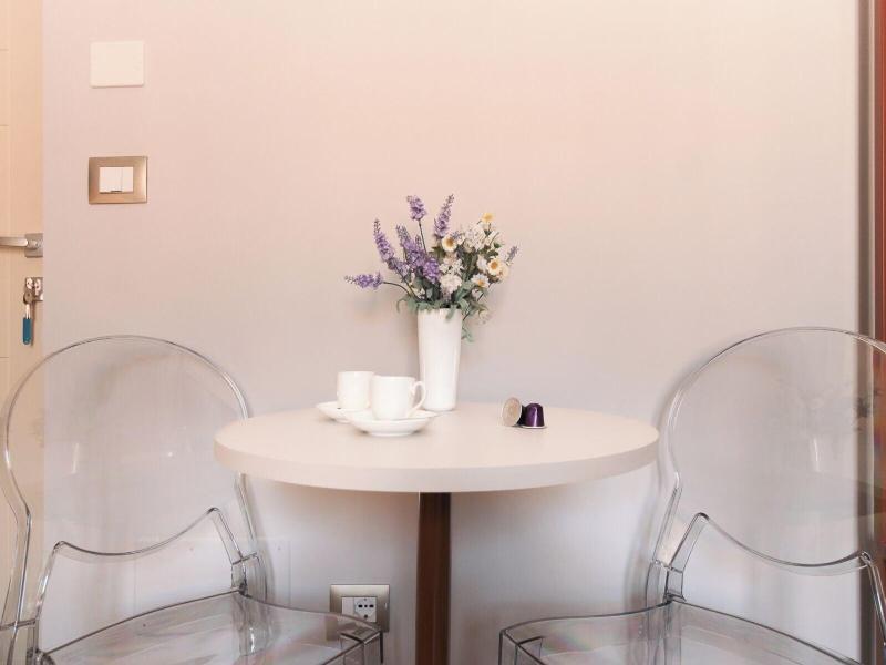 Velia Relais image