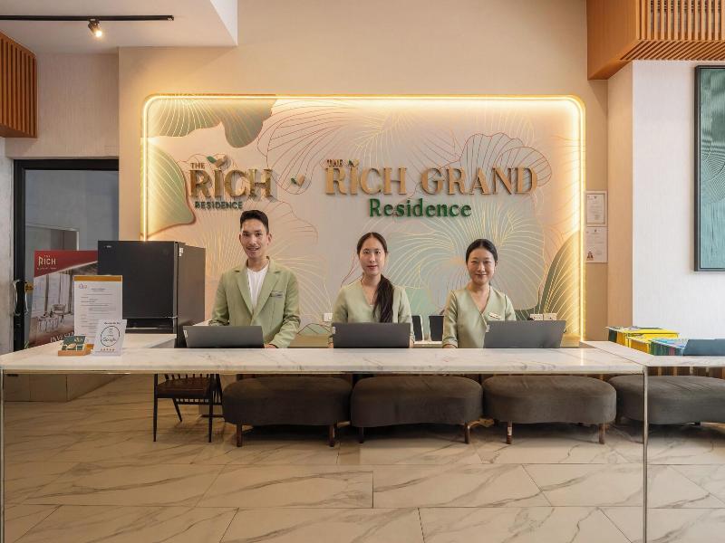 The Rich Grand Residence Sukhumvit image