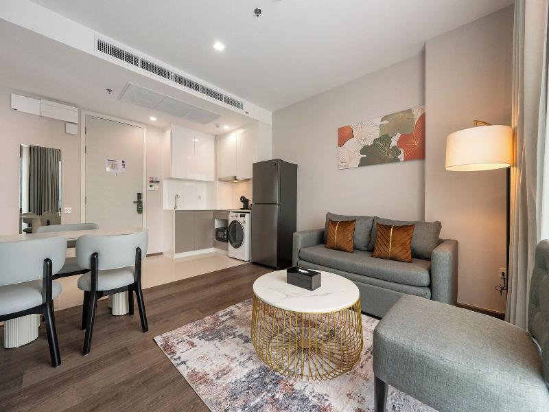 The Rich Grand Residence Sukhumvit image