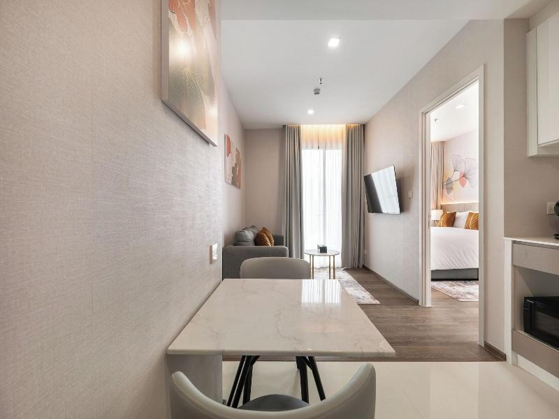 The Rich Grand Residence Sukhumvit image