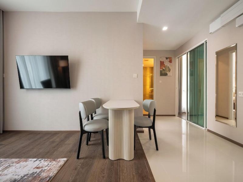 The Rich Grand Residence Sukhumvit image