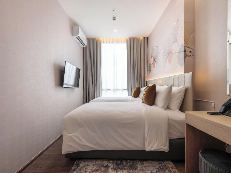 The Rich Grand Residence Sukhumvit image