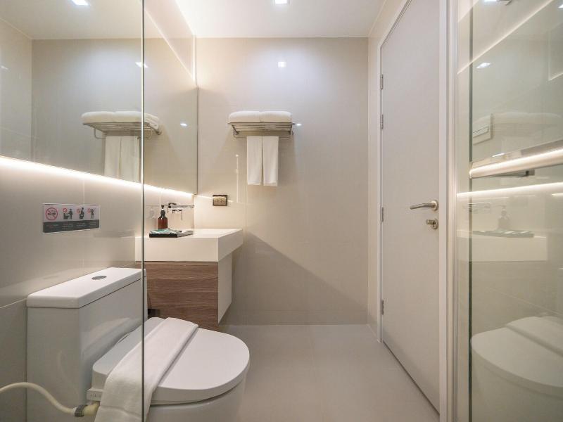 The Rich Grand Residence Sukhumvit image