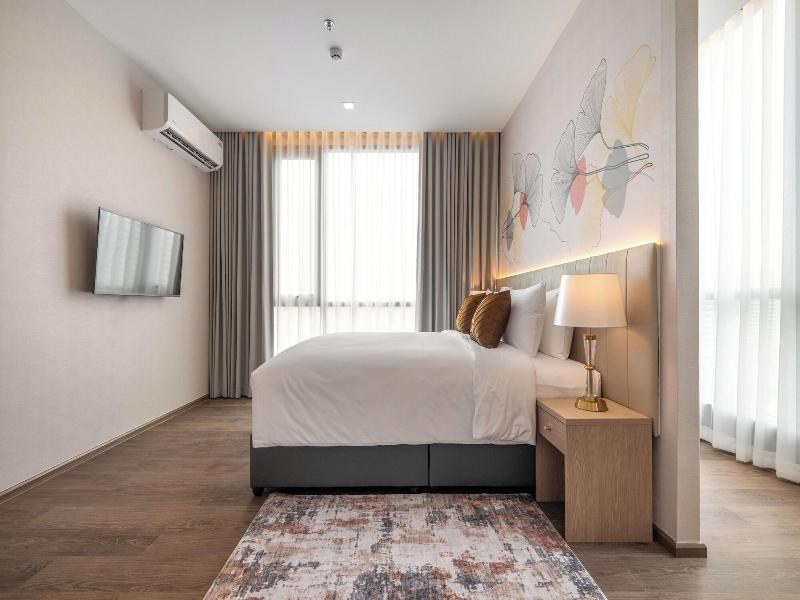 The Rich Grand Residence Sukhumvit image