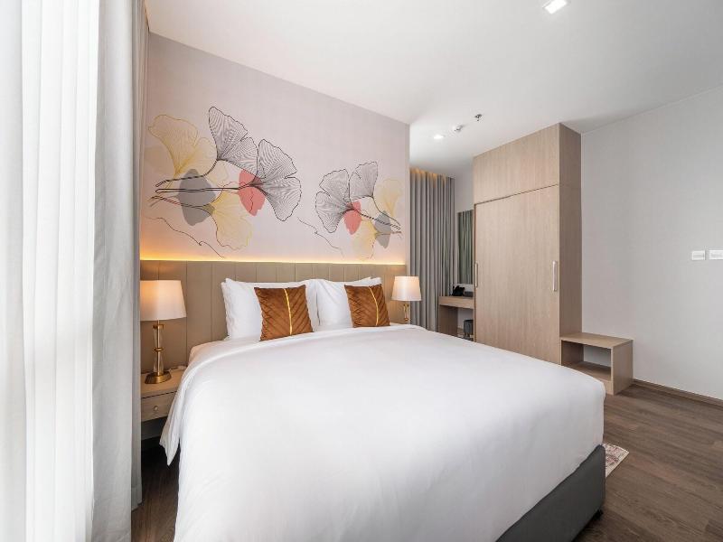 The Rich Grand Residence Sukhumvit image
