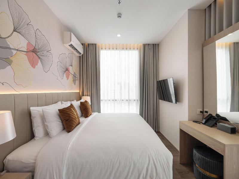 The Rich Grand Residence Sukhumvit image