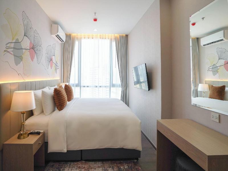 The Rich Grand Residence Sukhumvit image