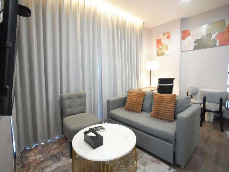 The Rich Grand Residence Sukhumvit image