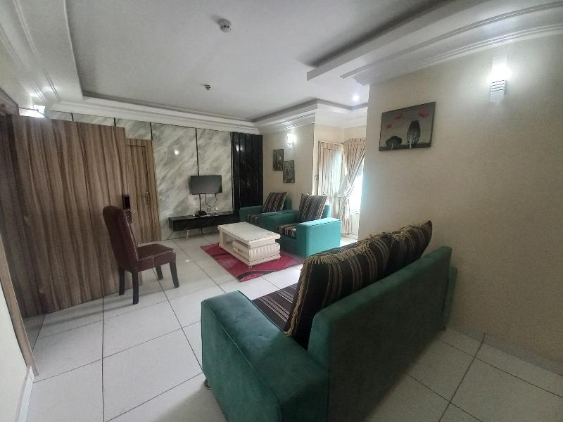 PREMIER SUITE
