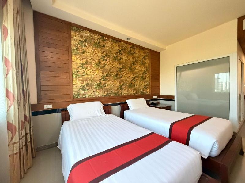 Sunday Grand Jomtien Pattaya image