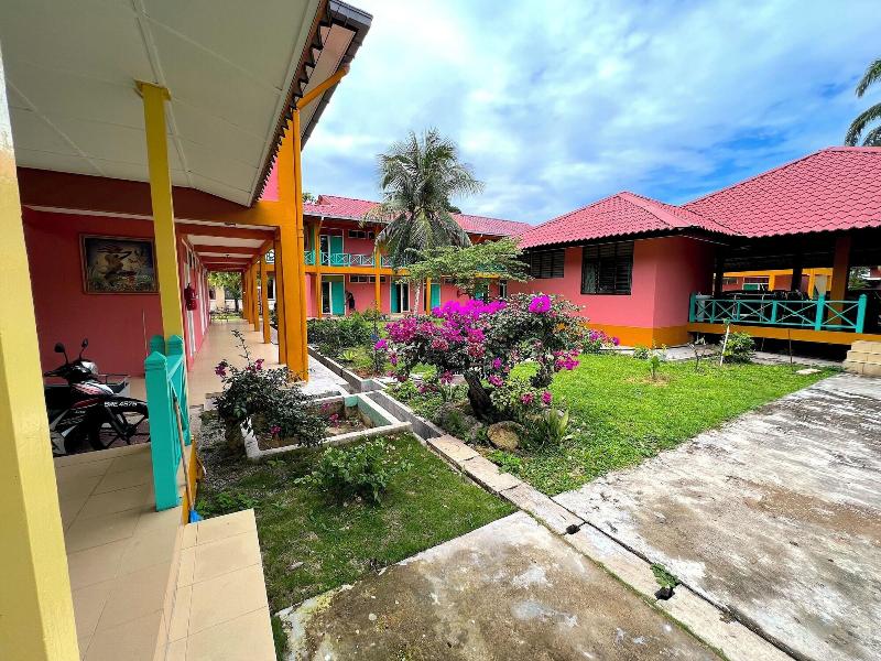 Papaya Resort