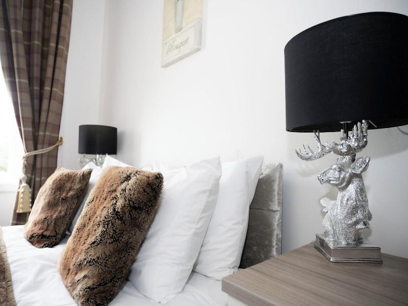 Haughton Arms Hotel image
