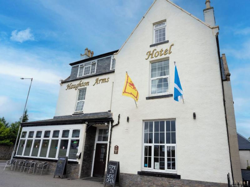 Haughton Arms Hotel image