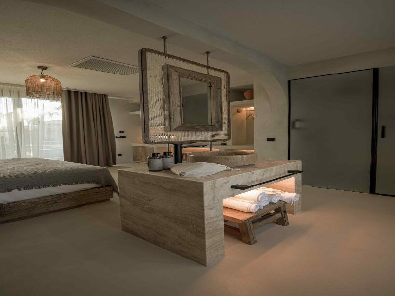 DOUBLE PREMIUM KING BED