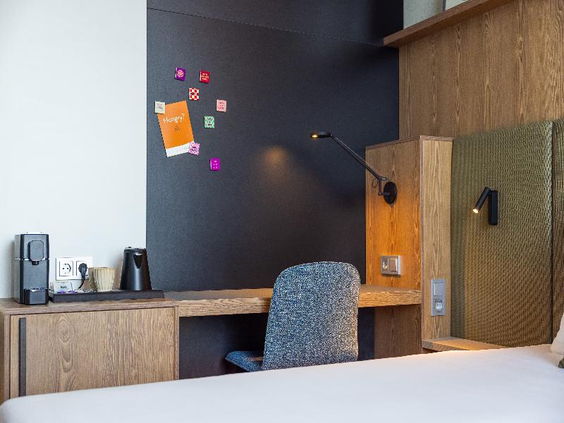 Postillion Hotel Breda Biesbosch image
