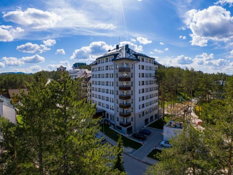 Konak Apartments & Spa image