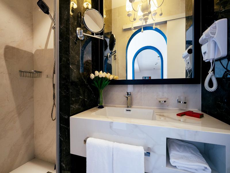 Monicca Collection Oura View Suites image