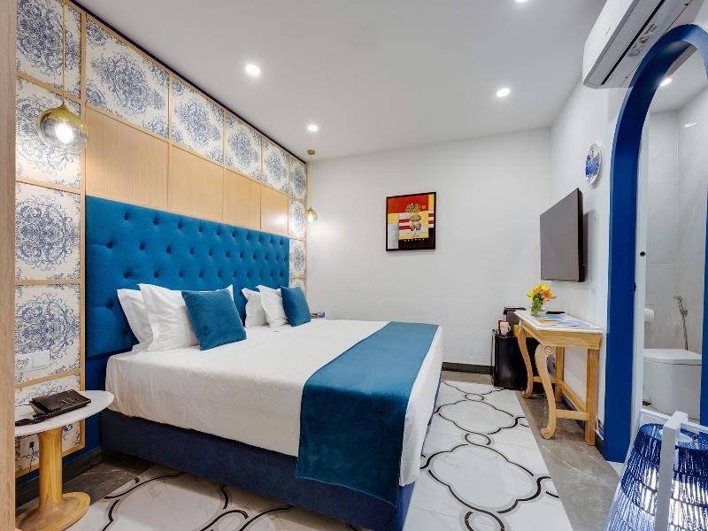 Monicca Collection Oura View Suites image