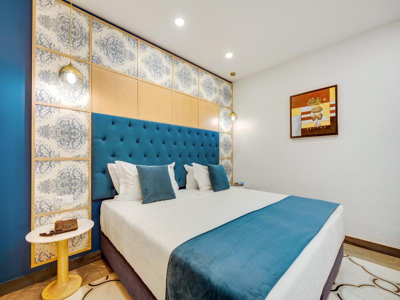 Monicca Collection Oura View Suites image
