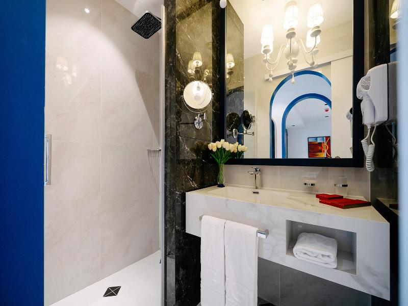 Monicca Collection Oura View Suites image