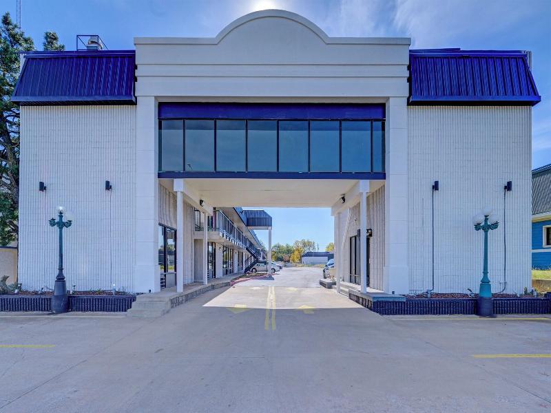 Capital O Travelers Inn Lawton Fort Sill