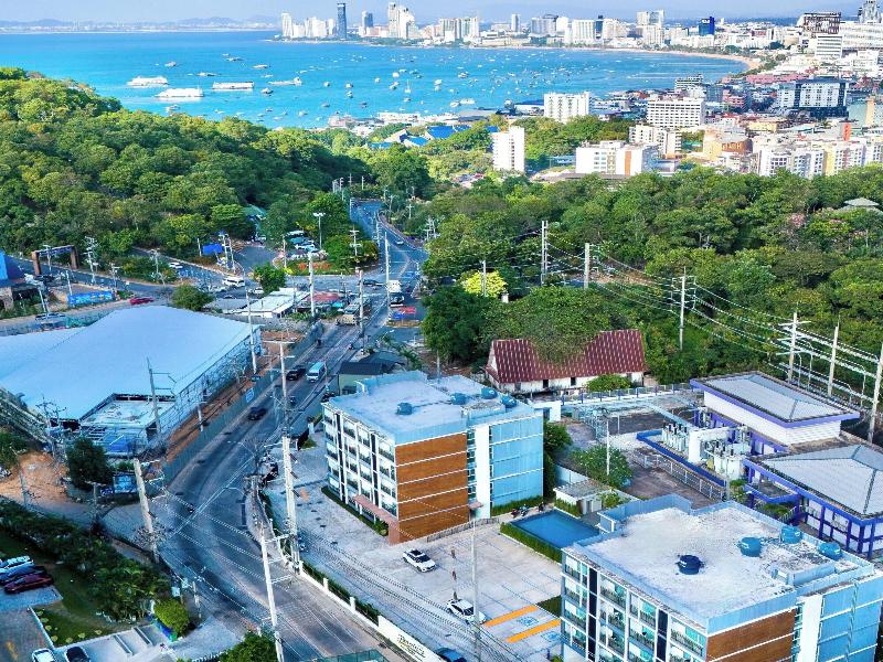 Fourium Pattaya Hotel And Serviced Residence