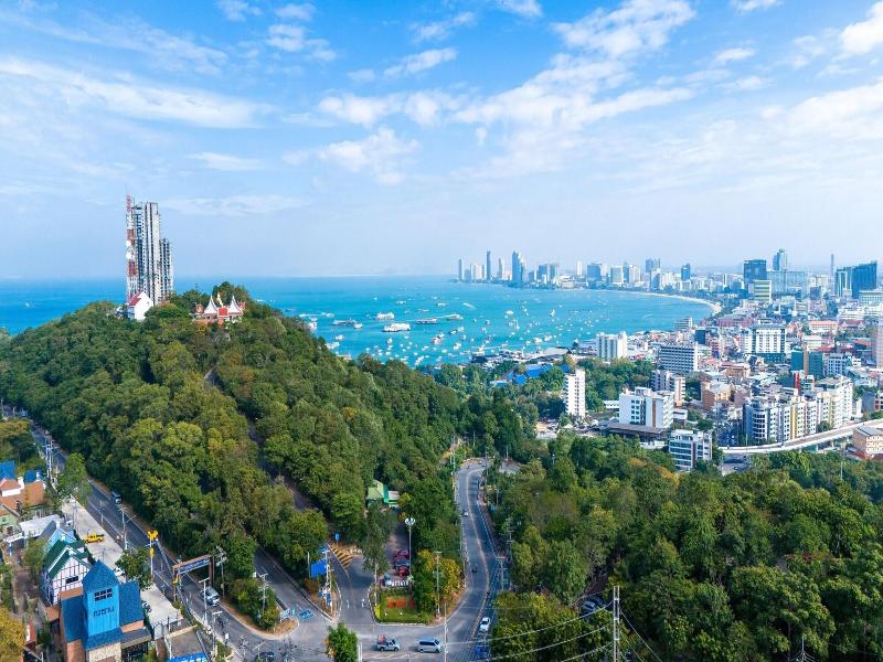 Fourium Pattaya Hotel And Serviced Residence 2