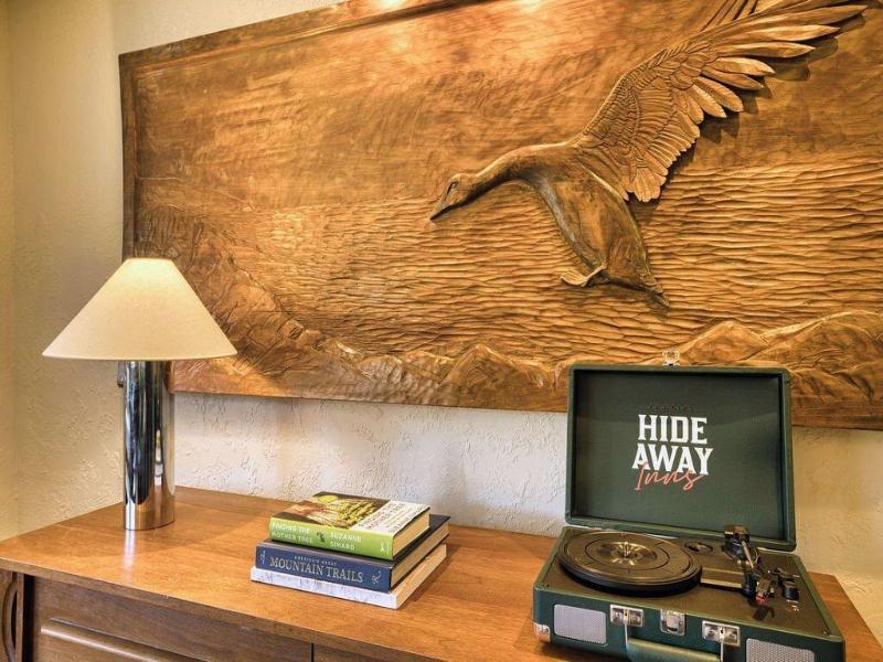 Hideaway Inn Mt.sunapee image