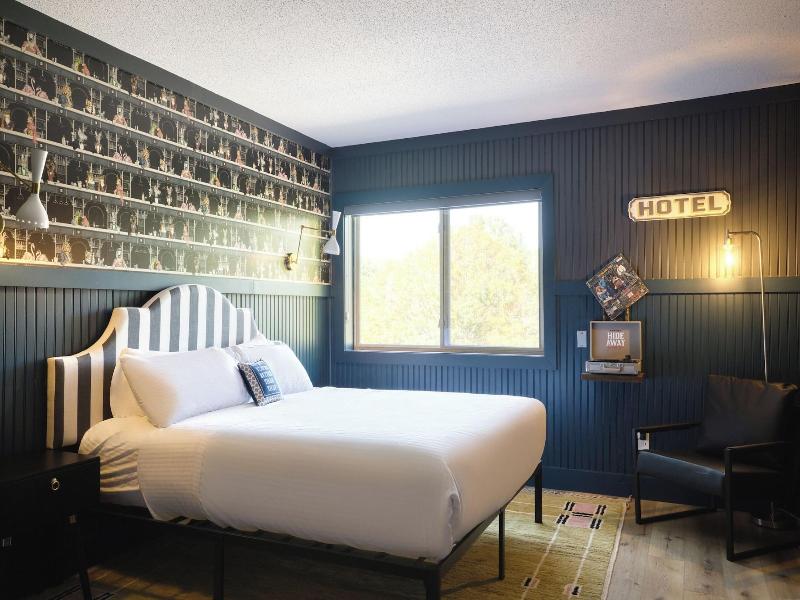Hideaway Inn Mt.sunapee image