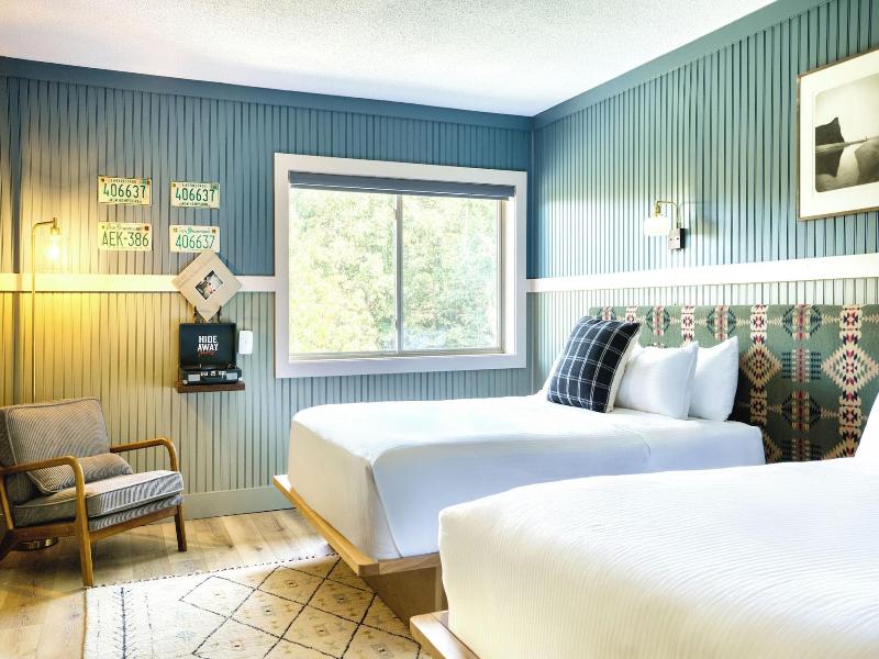 Hideaway Inn Mt.sunapee image