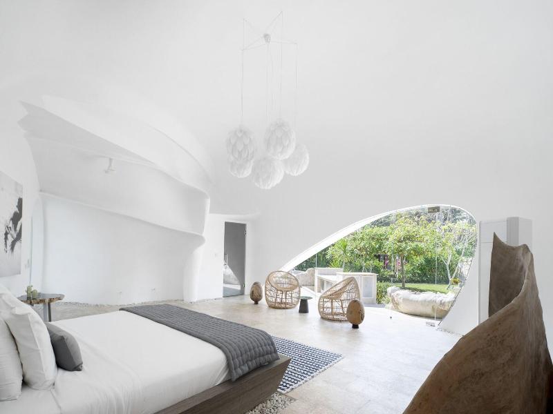 Beachfront Villa The Cloud image