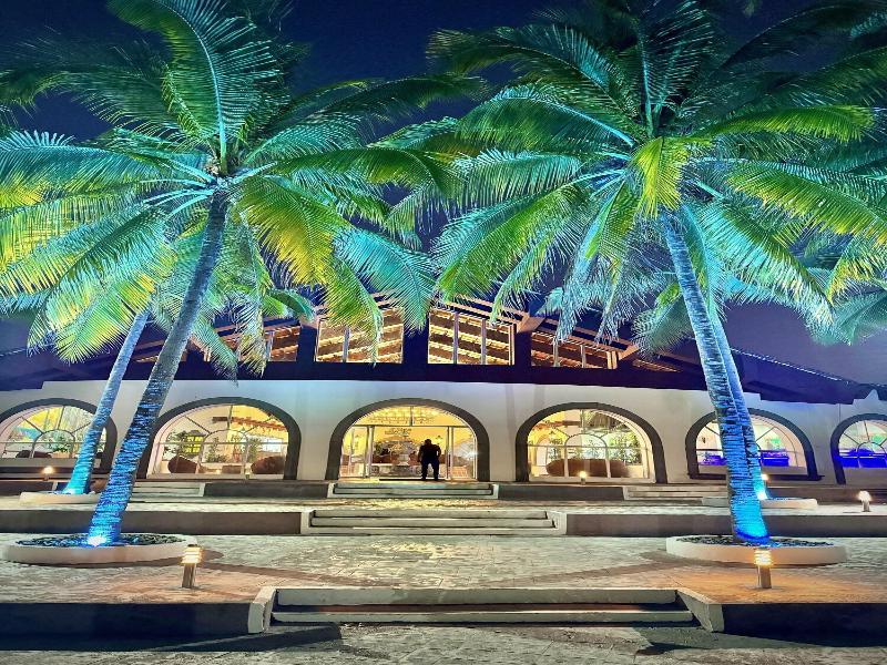 Hotel Tesoro Beach
