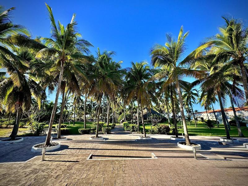 Hotel Tesoro Beach