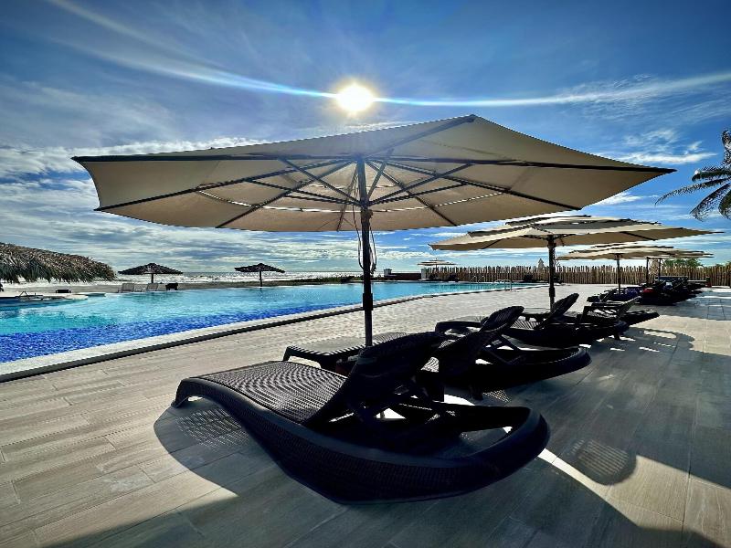 Hotel Tesoro Beach