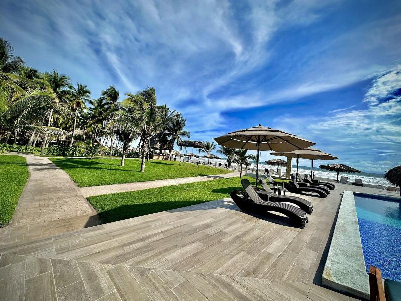 Hotel Tesoro Beach
