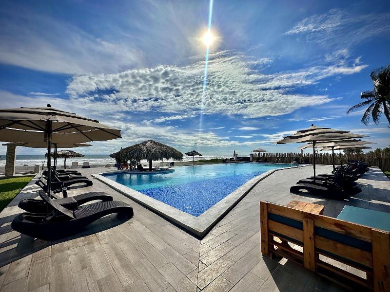 Hotel Tesoro Beach