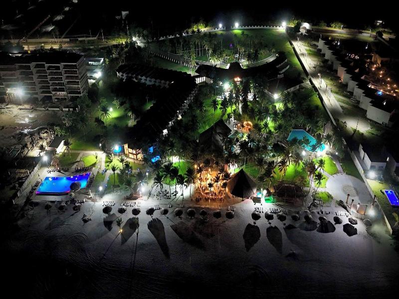 Hotel Tesoro Beach